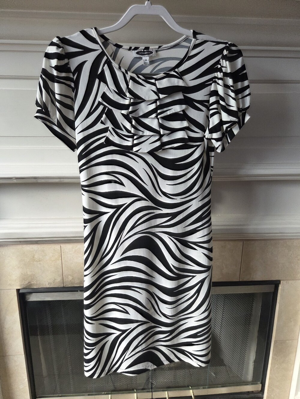 Impressions Black White Zebra Print Ruffle Dress Size 4
